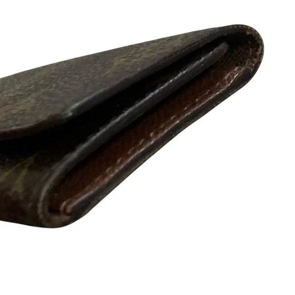 Authentic Louis Vuitton Monogram Key Holder - Picture 6 of 14